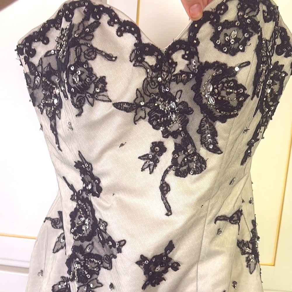 Mori Lee Black and White prom quinceañera Dress sz 9/10 tool lace sequins beauty - Picture 13 of 17